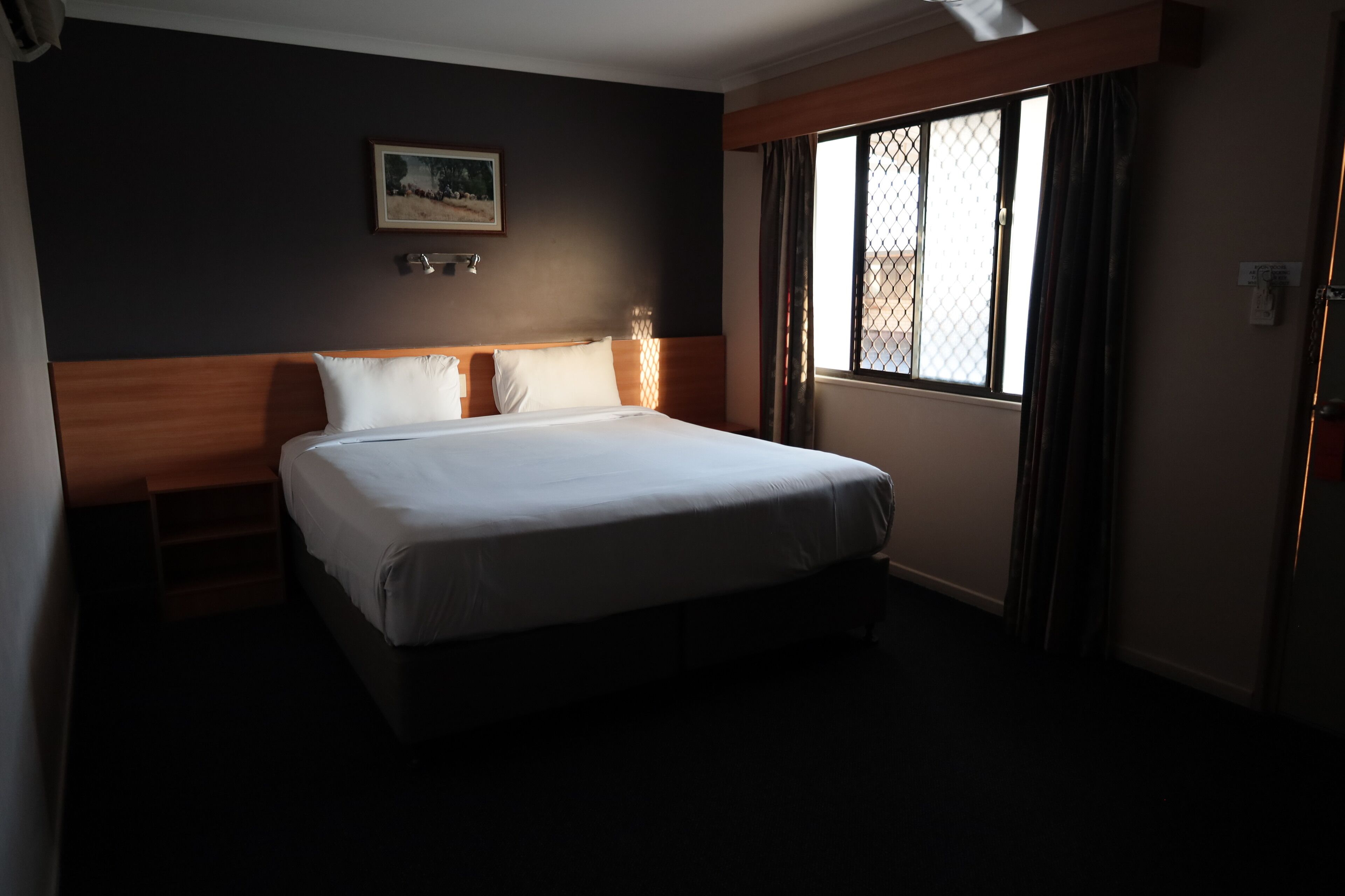 Habitació familiar (Family  Room) | Escriptori, planxa i posts de planxar i wifi gratuïta 