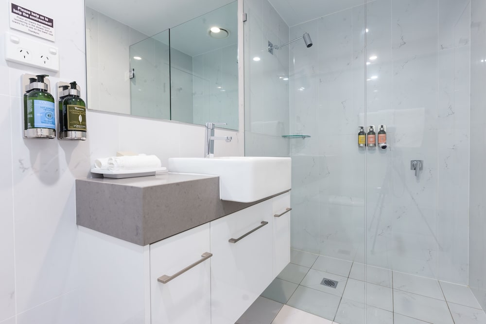 The Lucky Hotel by null