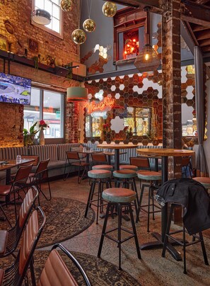 Bar (en la propiedad)