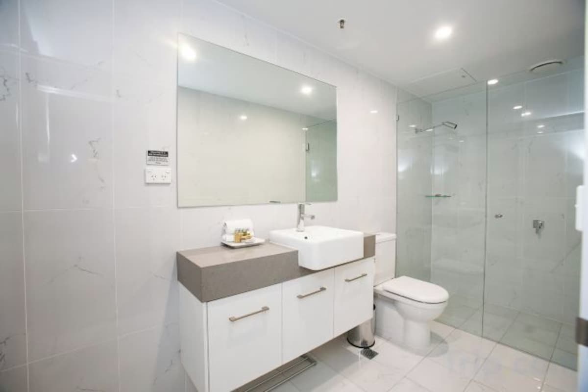 Baño | Amenidades de baño gratuitas, secadora de cabello, toallas