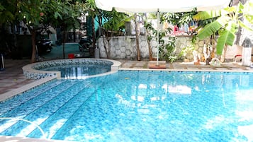 Udendørs pool