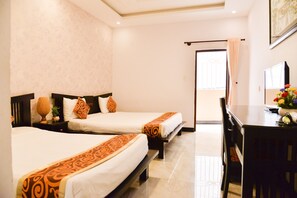 Minibar, värdeförvaringsskåp på rummet, skrivbord och gratis wi-fi