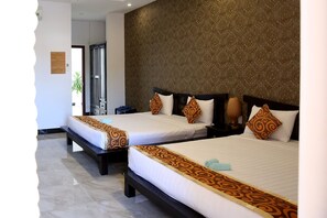 Quadruple Room | Minibar, in-room safe, desk, free WiFi - Nohana Hotel (Phan Thiet)