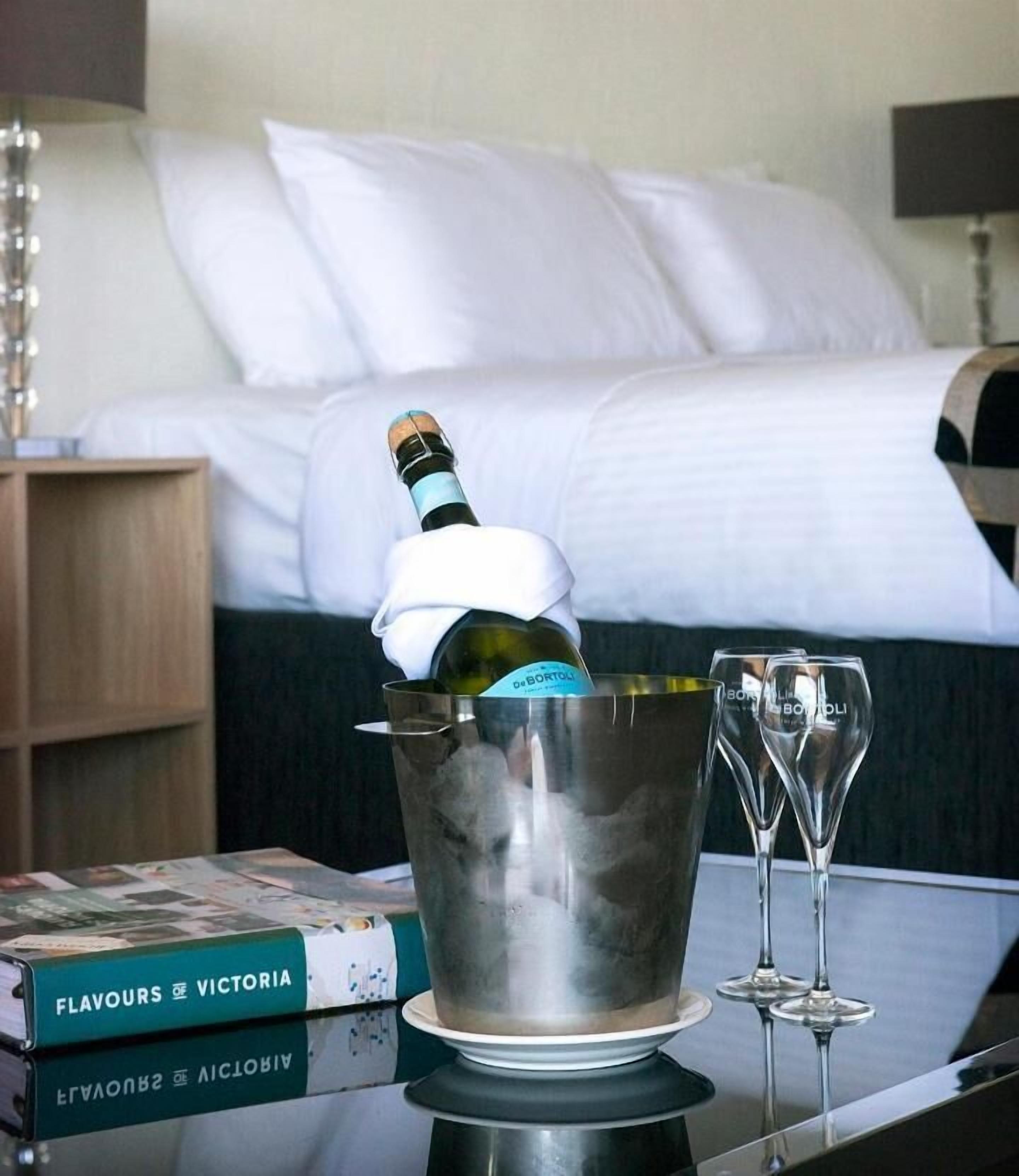 minibar, iron/ironing board, rollaway beds, free wifi