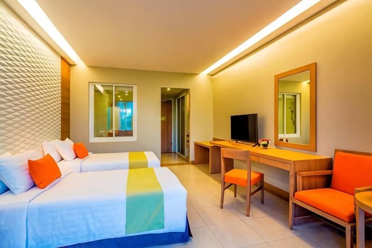 In-room safe, iron/ironing board (on request), WiFi (free), bed sheets