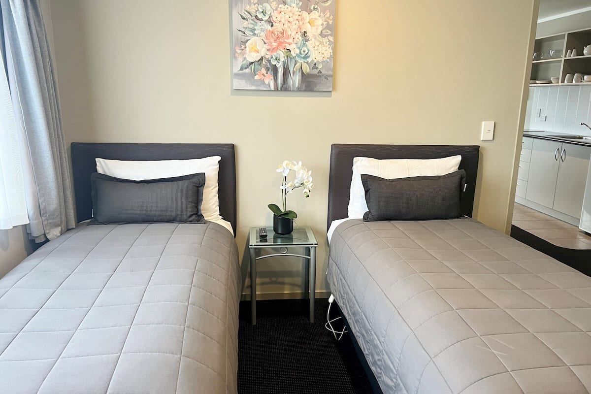 2 habitaciones, colchones con pillow-top y escritorio