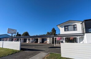 Front of property - Ashbrook Motel Taupo (Taupo)