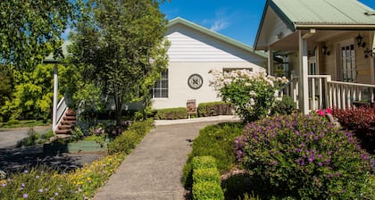 Yarra Gables