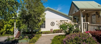 Yarra Gables