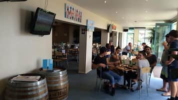 Desayuno todos los días (con cargo)