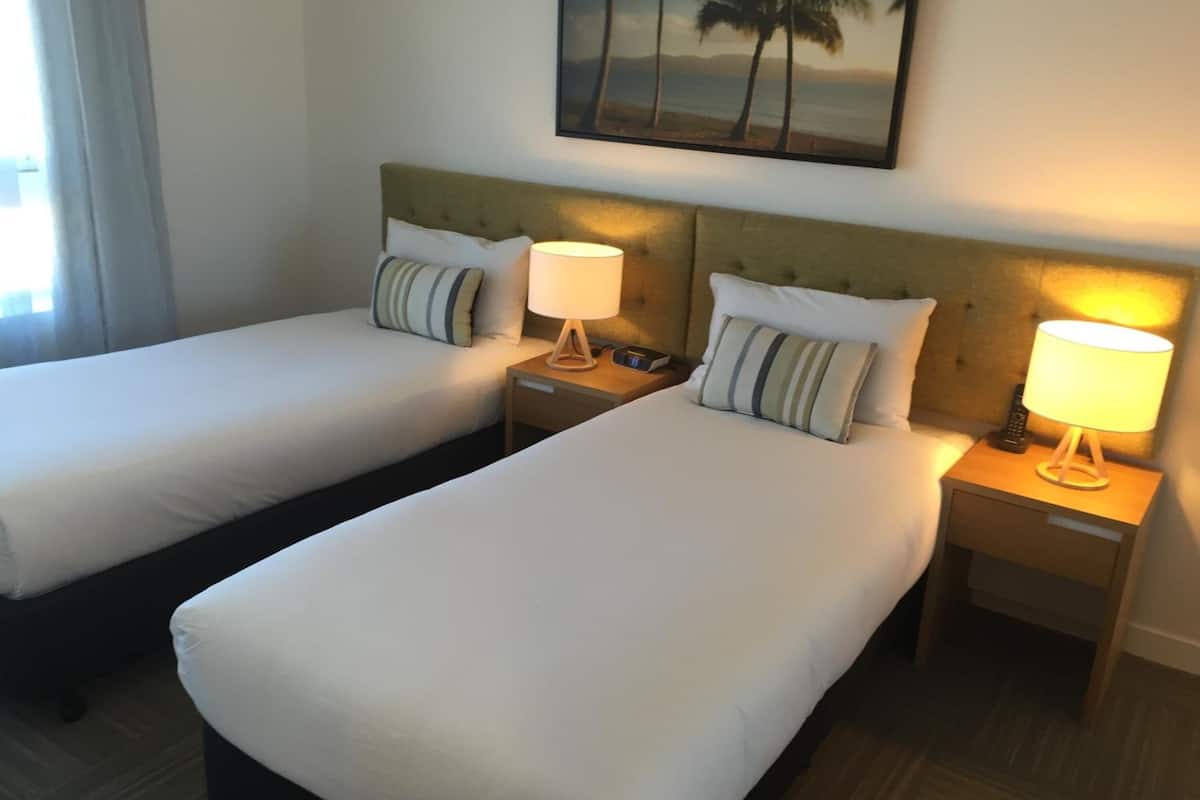 in-room safe, desk, laptop workspace, blackout curtains