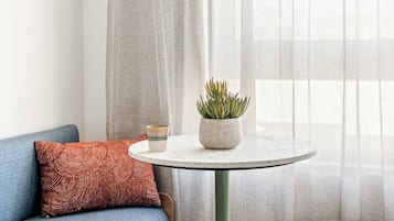 Päivittäinen tilauksen mukaan valmistettu aamiainen maksusta