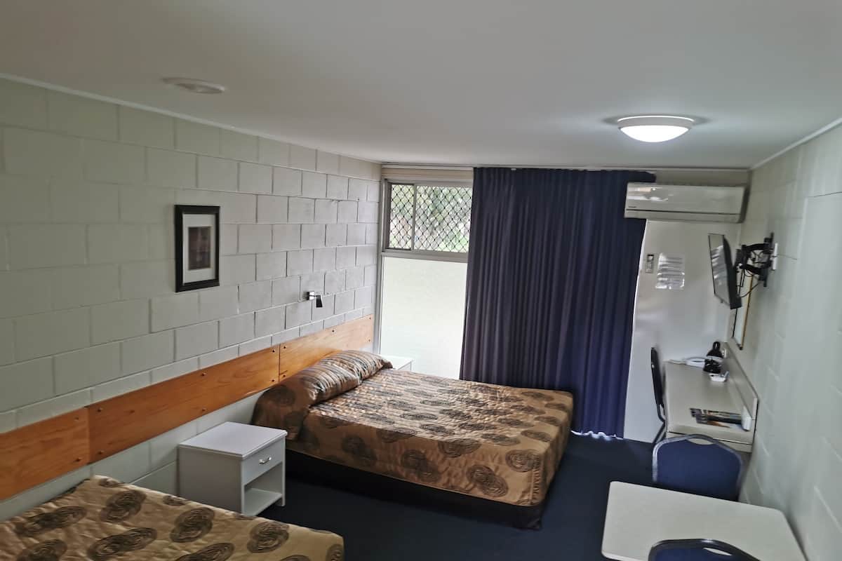 Quad Room