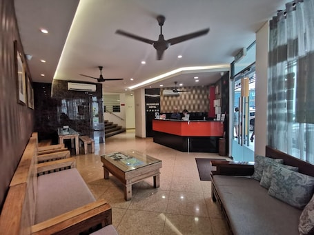 Bar (on property). Padungan Hotel