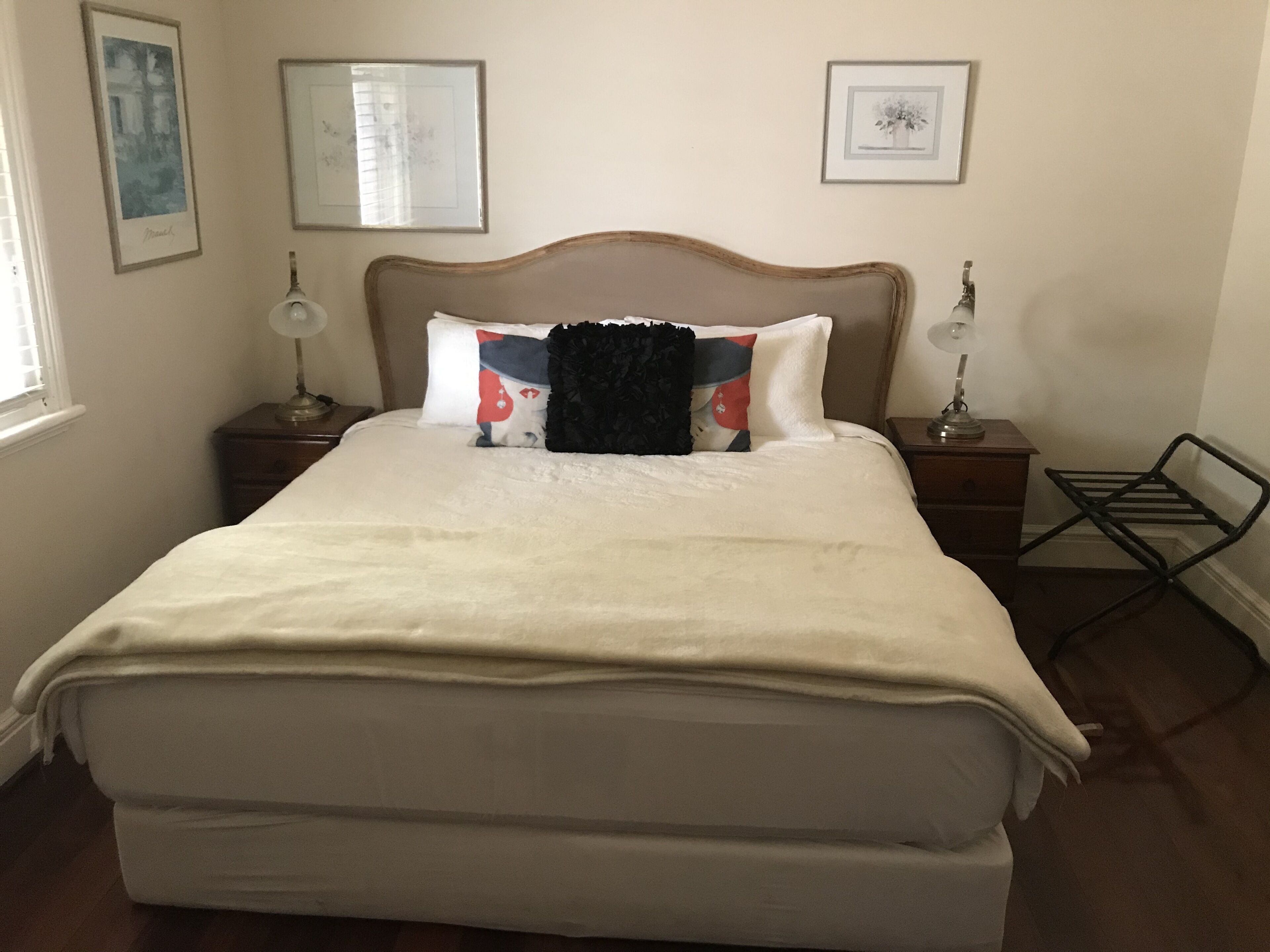 ห้องสแตนดาร์ด, ปลอดบุหรี่, ระเบียง (Room 4 (Suffolk Suite))