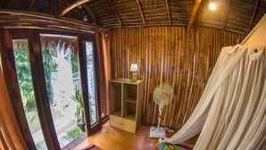 Rumah Pohon Ekonomi, pemandangan kebun | Tempat tidur lipat/tambahan