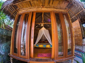 Casa económica en un árbol, vistas al jardín | Camas supletorias y Internet por cable gratuito
