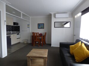 32-Zoll-Flachbildfernseher mit Digitalempfang, Fernseher