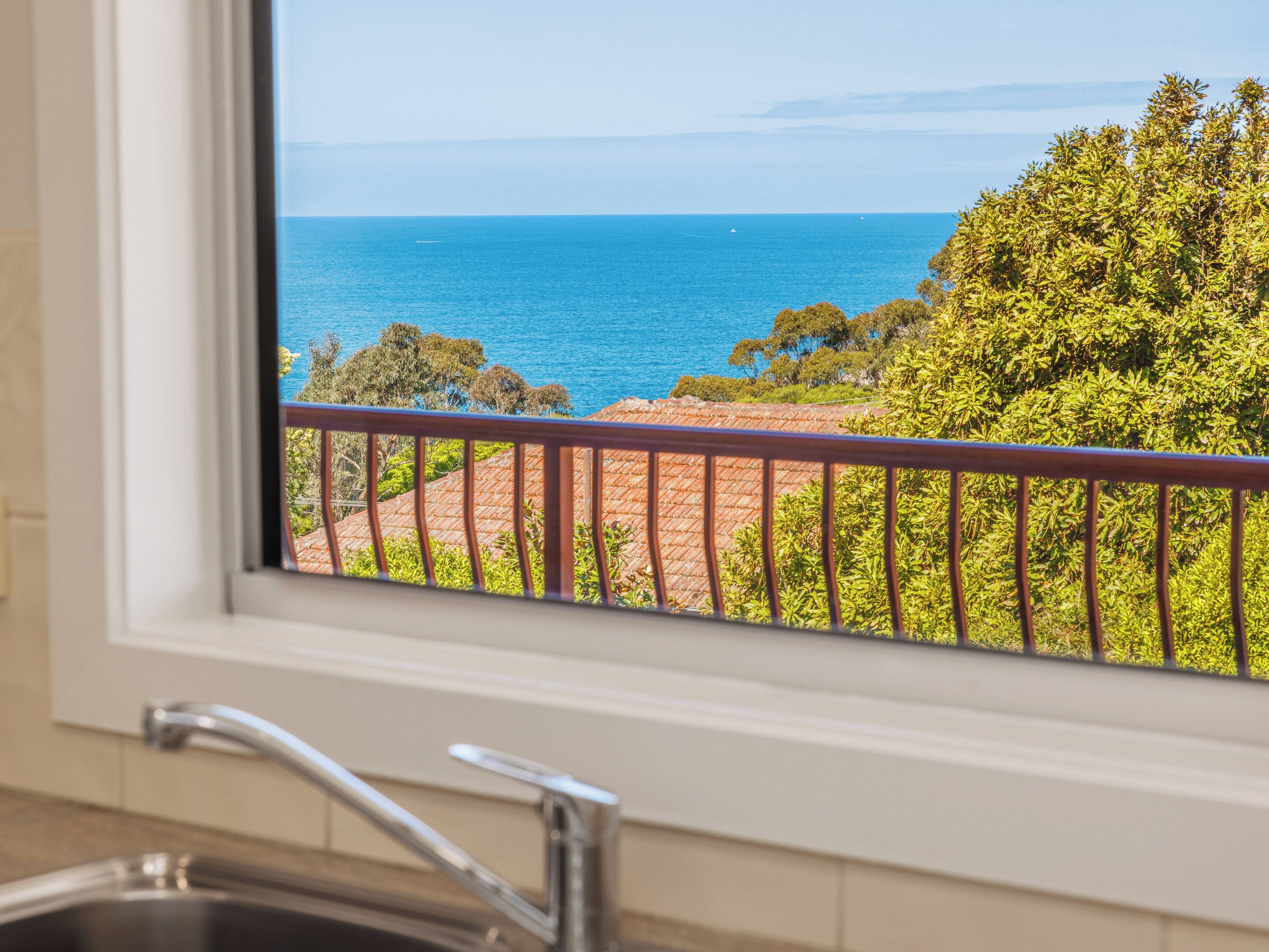 Superior Apartment, 2 Bedrooms, Jetted Tub, Ocean View | Private kitchen | Microwave, electric kettle