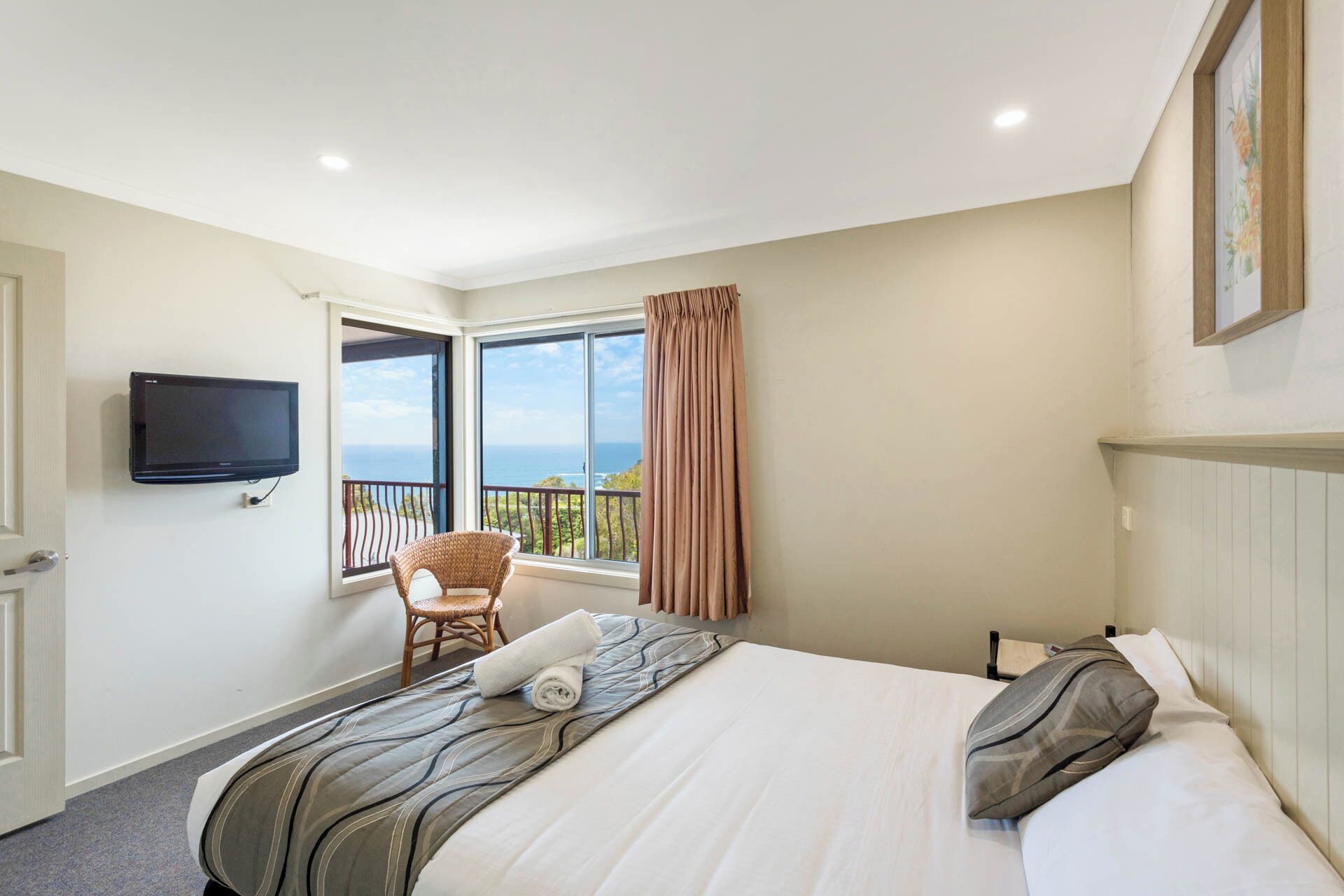 Apartment, 2 Bedrooms, Jetted Tub, Ocean View