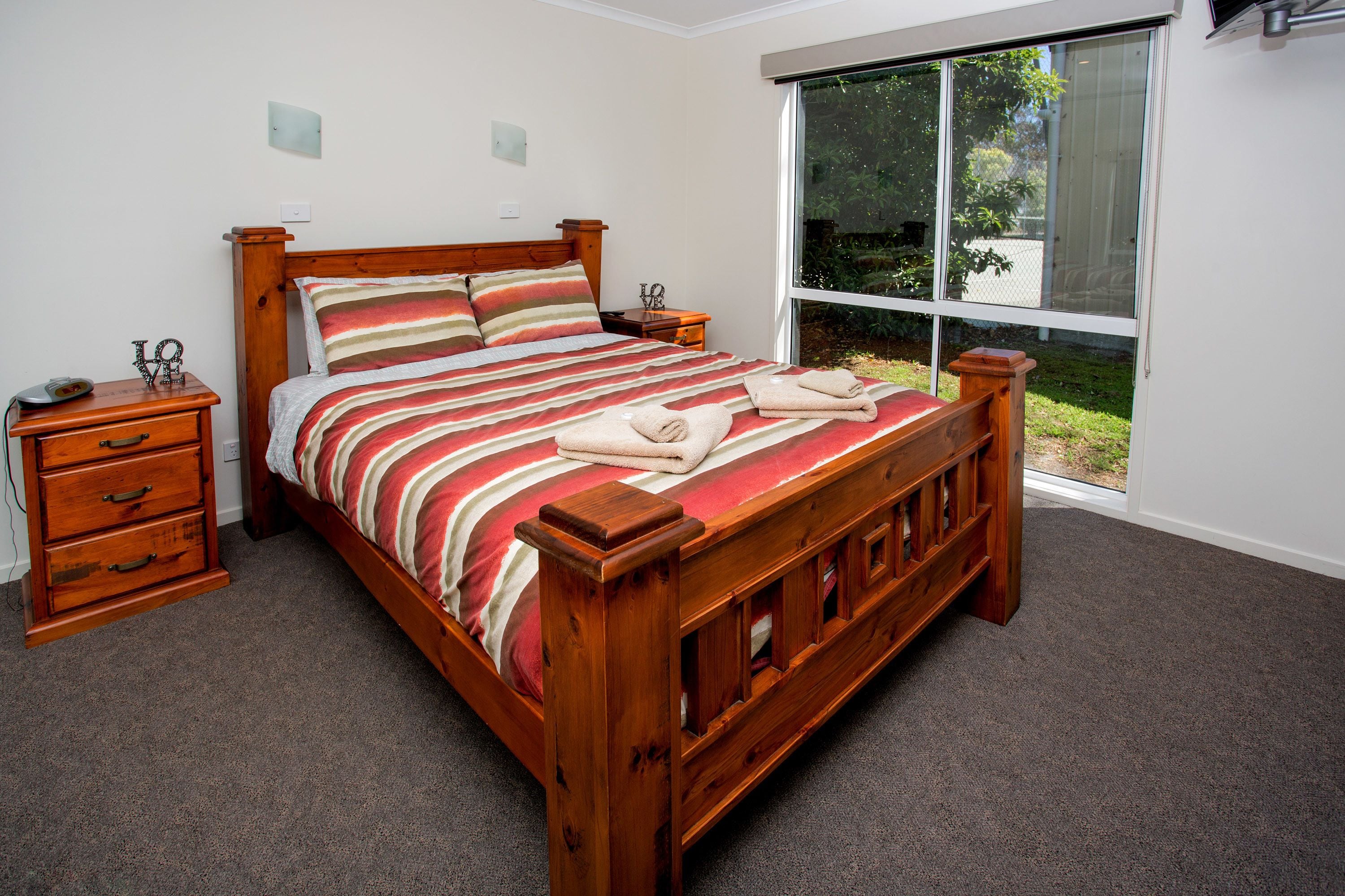 Standard-Ferienhaus, 2 Schlafzimmer, Gartenblick | Bügeleisen/Bügelbrett, Bettwäsche