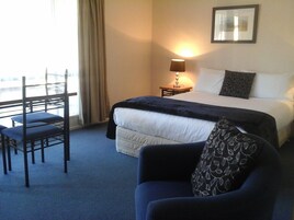 Iron/ironing board, free WiFi, wheelchair access