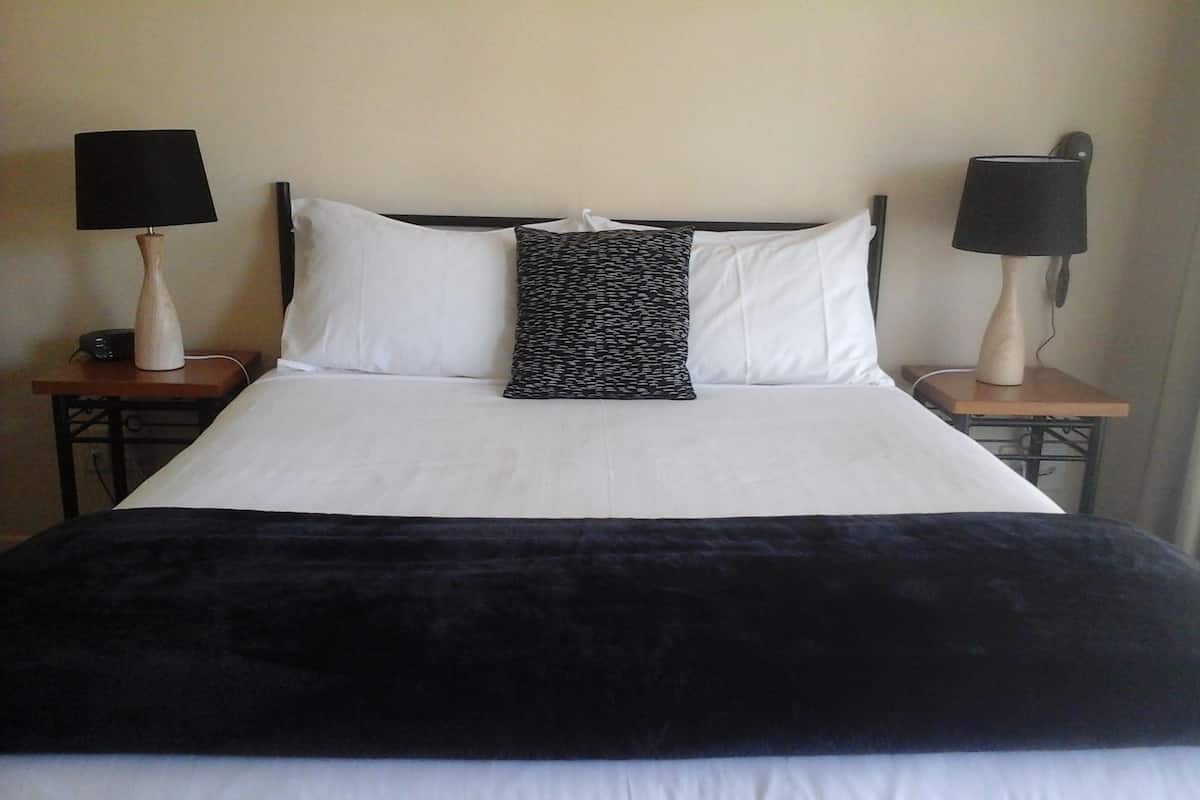 Standard Studio Suite, Accessible | 2 bedrooms, iron/ironing board, free WiFi, wheelchair access