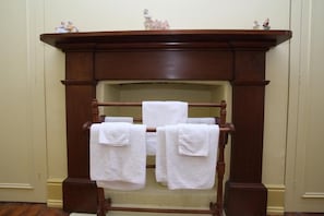 1 dormitorio, ropa de cama de alta calidad, decoración individual