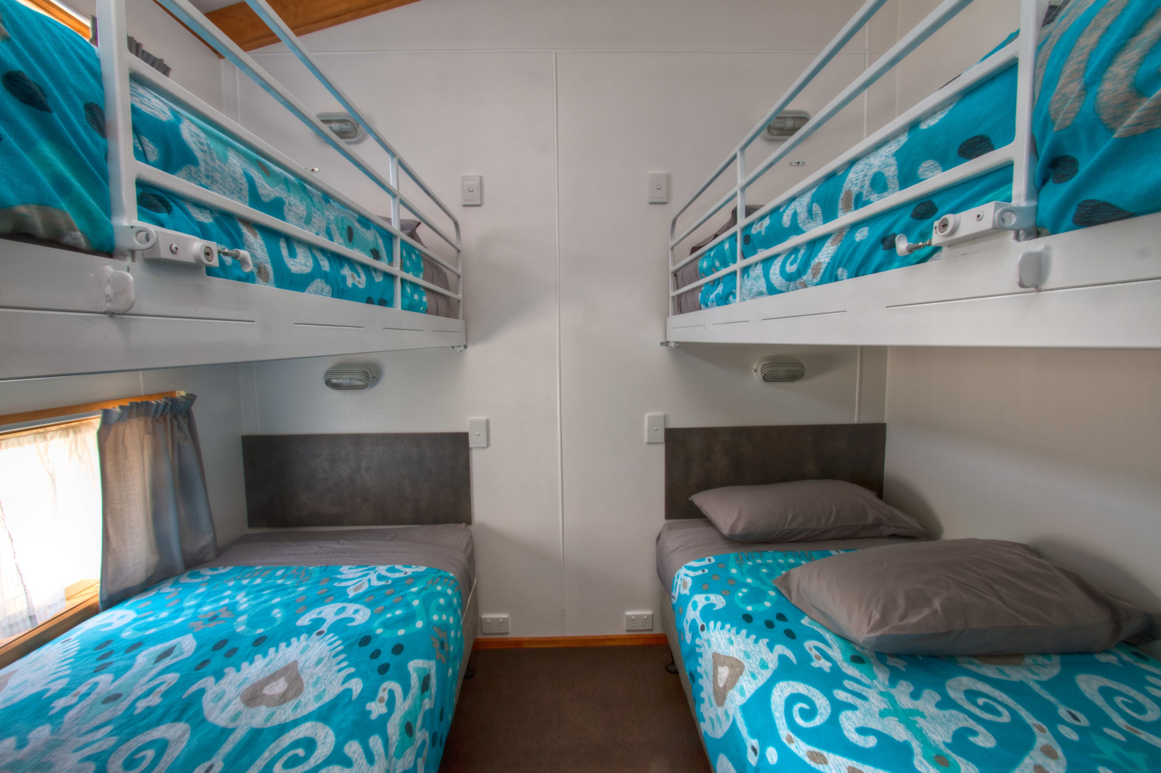 Deluxe-Ferienhütte, 2 Schlafzimmer, Küche | Bügeleisen/Bügelbrett, kostenloses WLAN, Bettwäsche