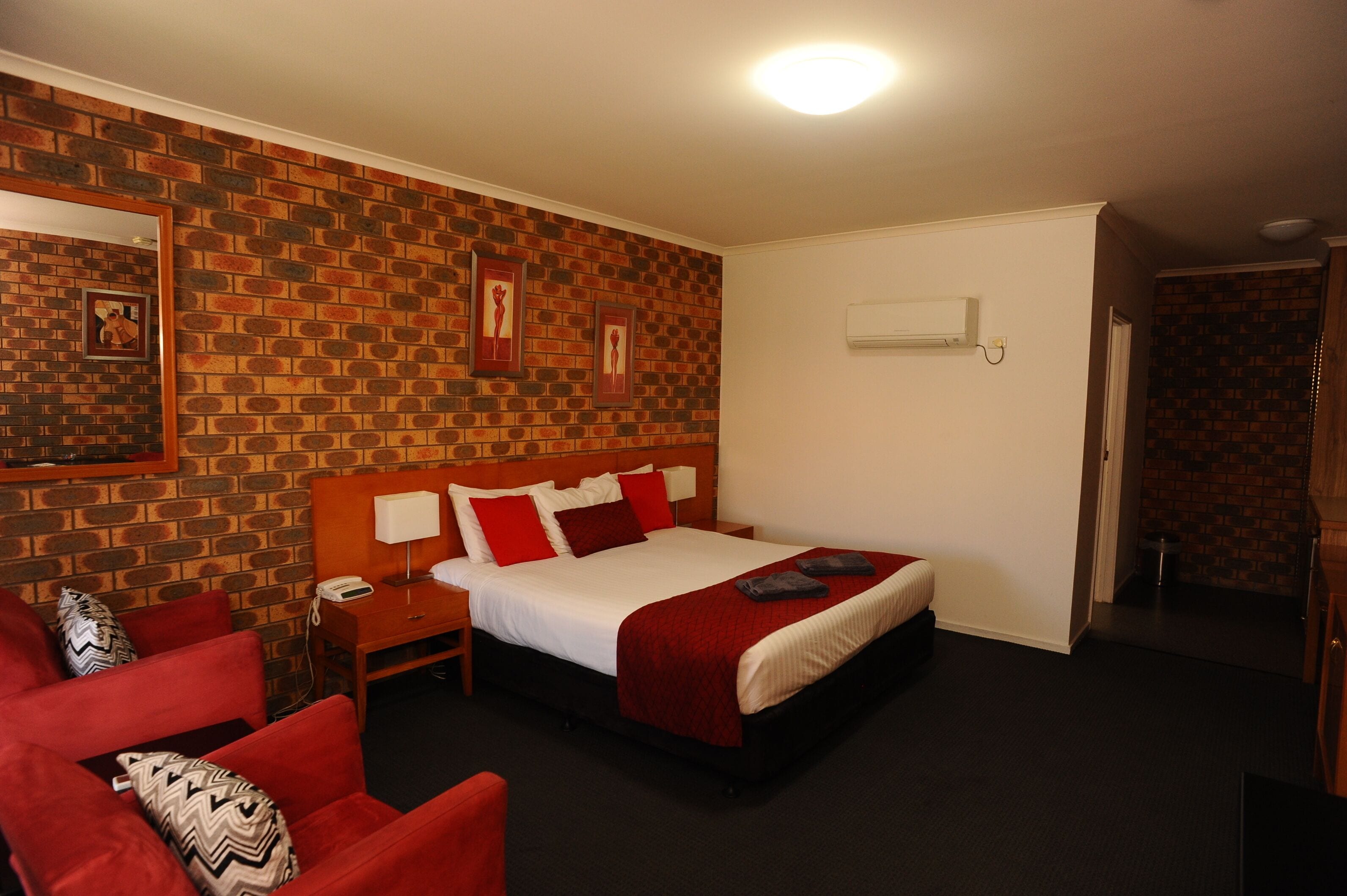 Habitación ejecutiva, hidromasaje | Ropa de cama de alta calidad y minibar 