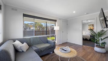 Courtyard Unit | Living area