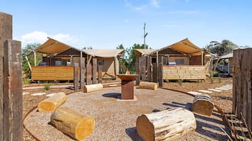 Luxury Safari Tent | Terrace/patio