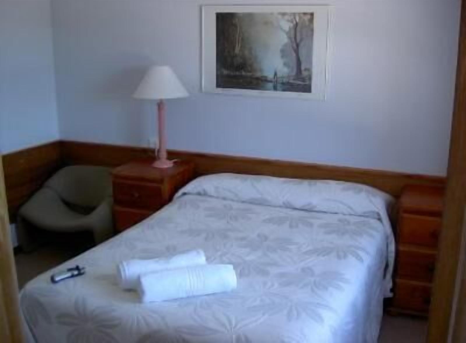 iron/ironing board, bed sheets