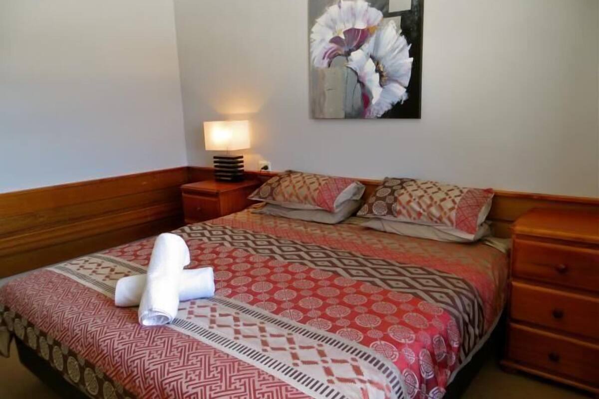 iron/ironing board, bed sheets