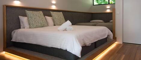 Deluxe-studio | Työpöytä, silitysrauta/-lauta, ilmainen Wi-Fi, vuodevaatteet