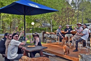 Lunch and dinner served