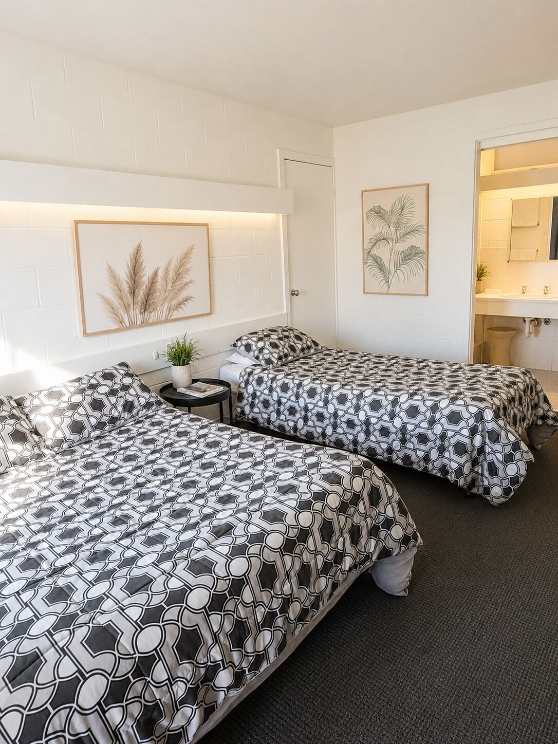 Cunas, wifi gratis y ropa de cama 