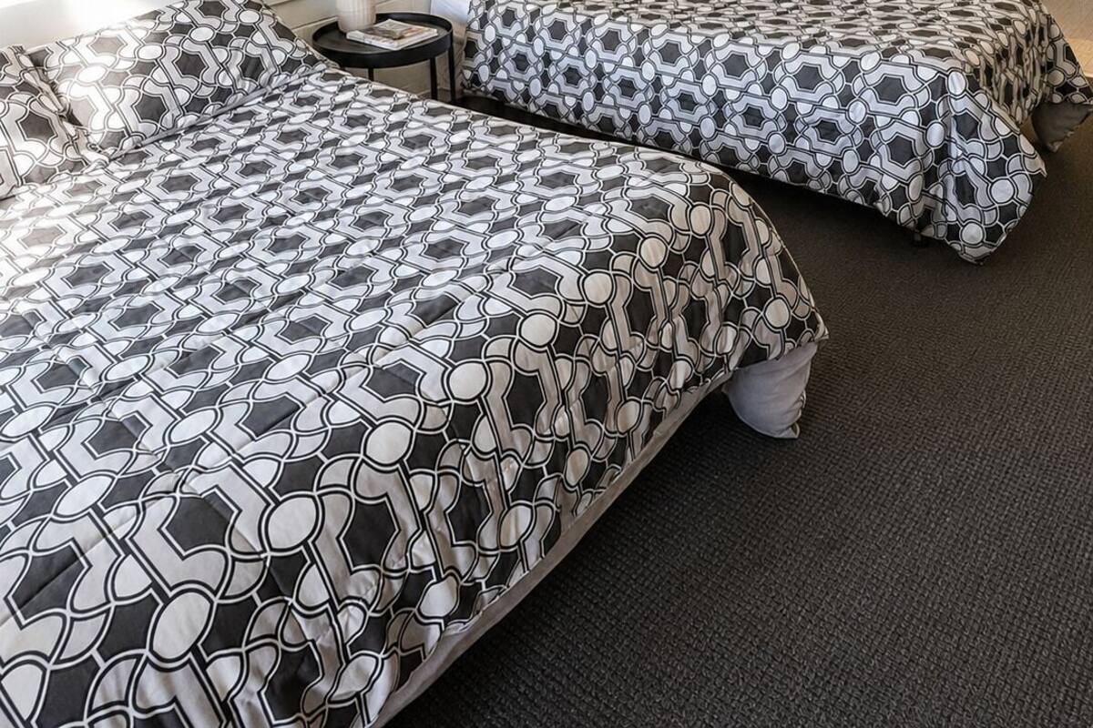 Cribs (surcharge), WiFi (free), bed sheets