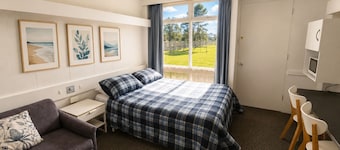 The Peninsula Motor Inn