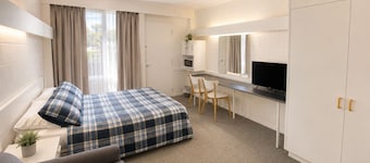 The Peninsula Motor Inn