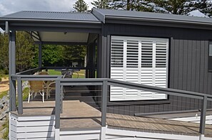 Beach House -Executive -  1 queen, 1 double & 1 single | Exterior