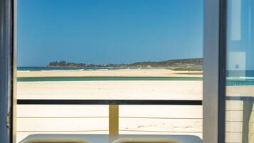 Beach House -Executive - 1 queen, 1 double & 1 single | Terrace/patio