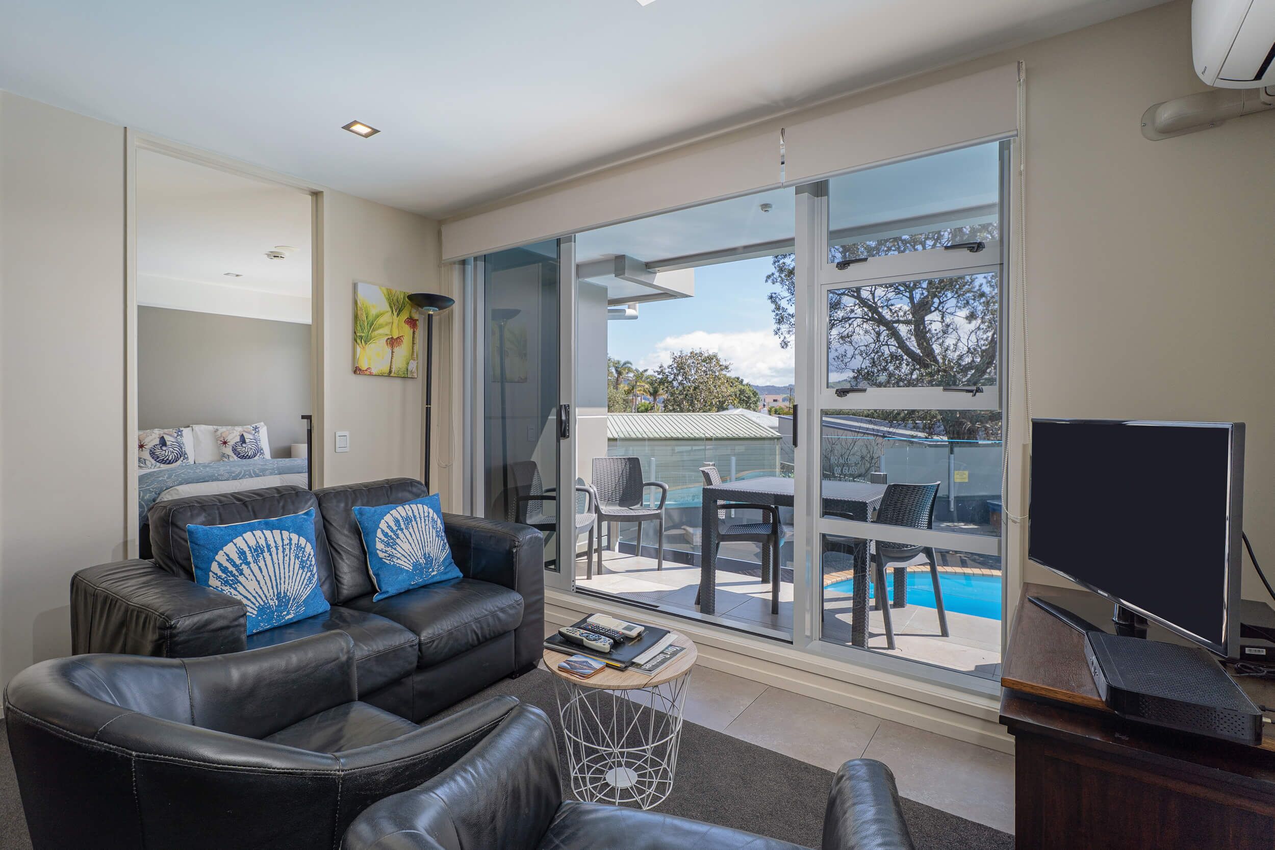 Apartment, 2 Bedrooms | Living area | 40-inch TV with satellite channels