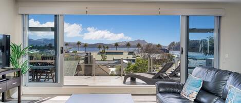 Presidential Apartment, 3 Bedrooms, Sea View | Water view