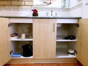 Fridge, microwave, coffee/tea maker, electric kettle