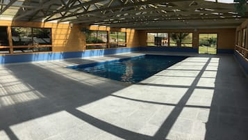 室内游泳池