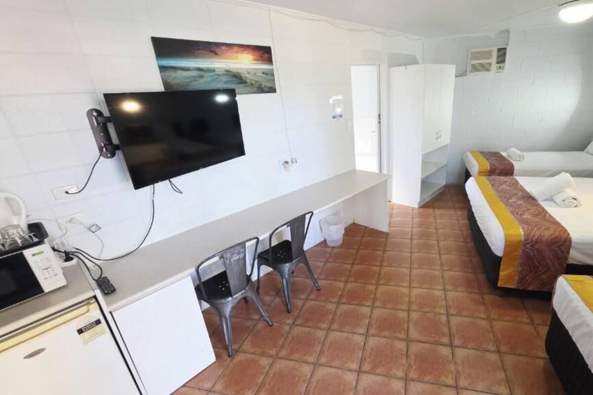 Tabla de planchar con plancha y wifi gratis 