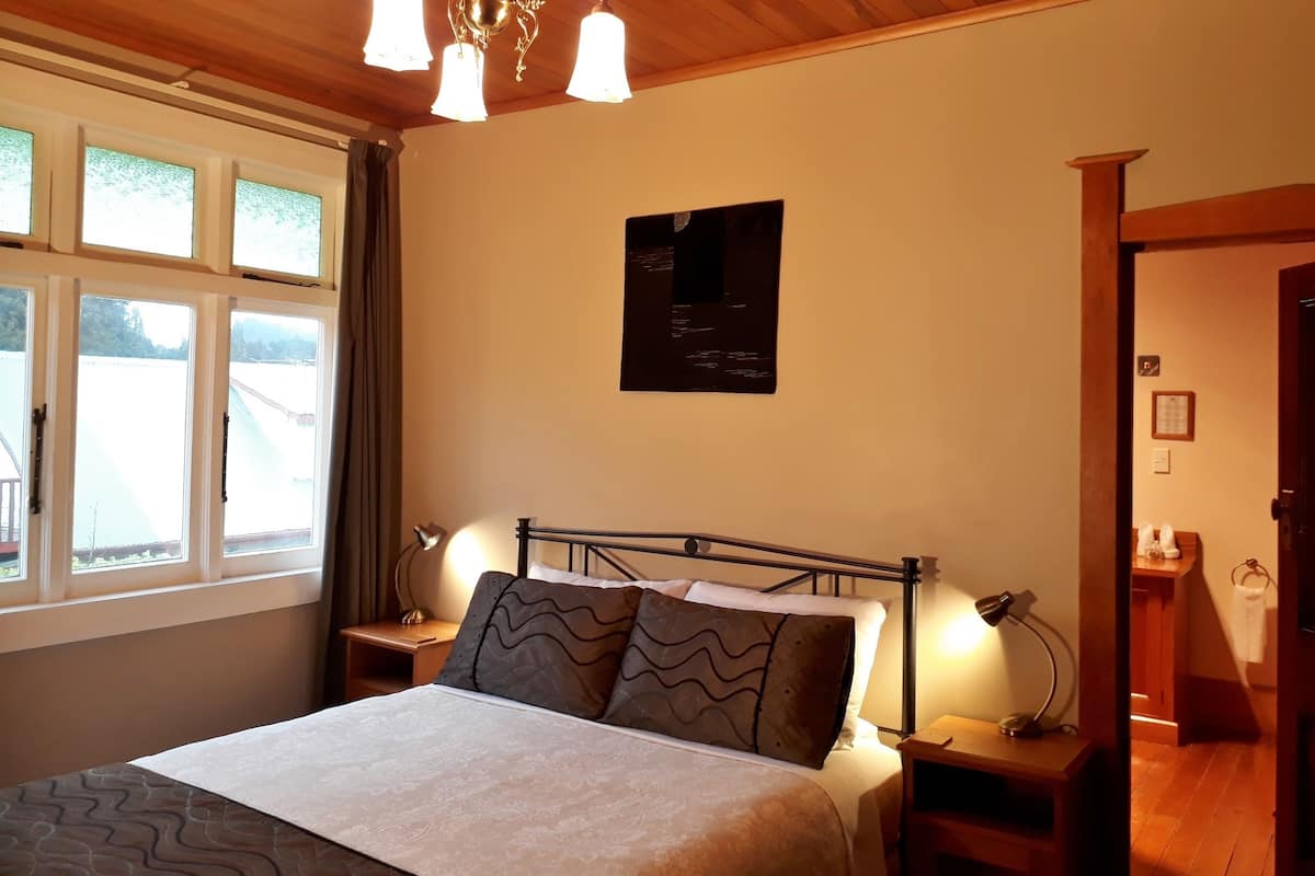 Standard Room, Non Smoking (Standard Queen)