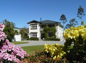 Exterior - Holly Homestead B&B (Franz Josef Glacier)