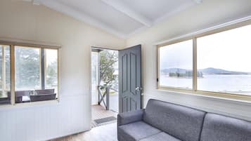 Vila, 2 kamar tidur, pemandangan danau | Setrika/meja setrika, Wi-Fi gratis, dan seprai linen